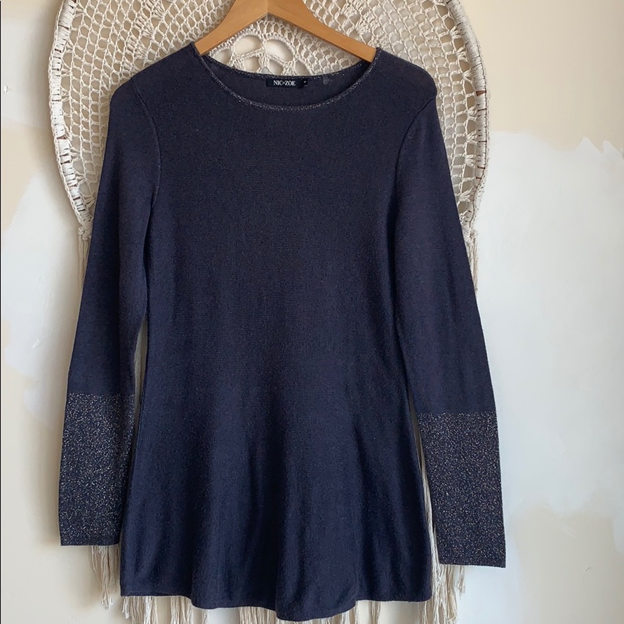 Nic + Zoe Long Sleeve Tee With Silver Sleeves. S